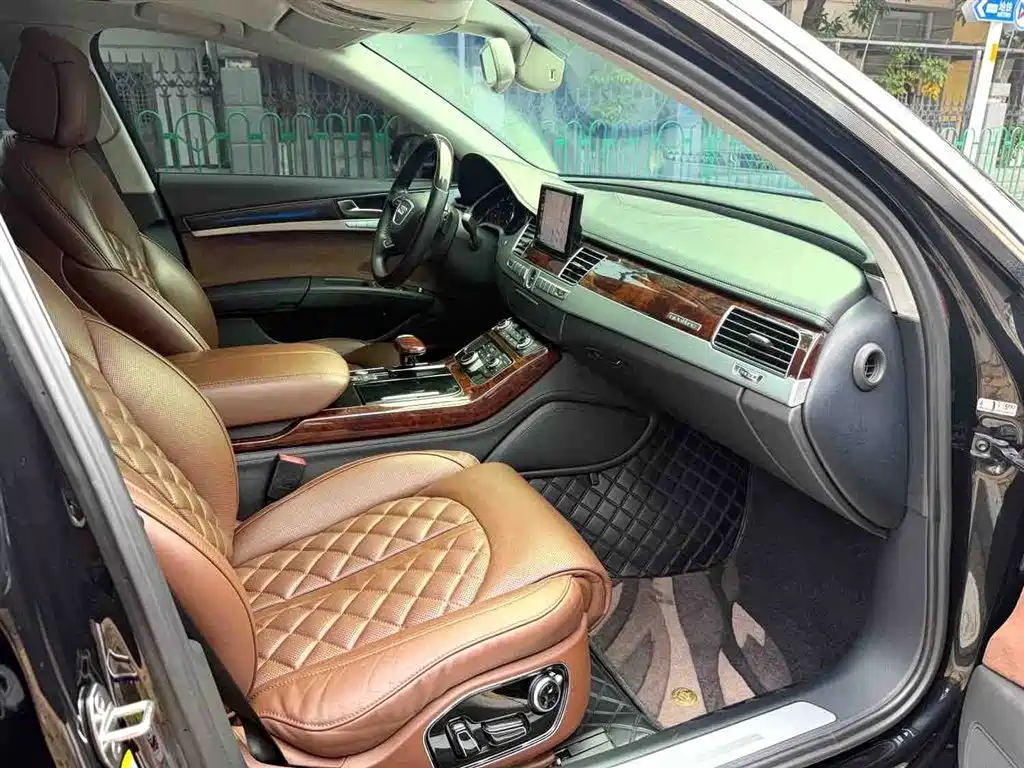 Audi A8 2014 A8L 45 TFSI quattro Luxury фото 9