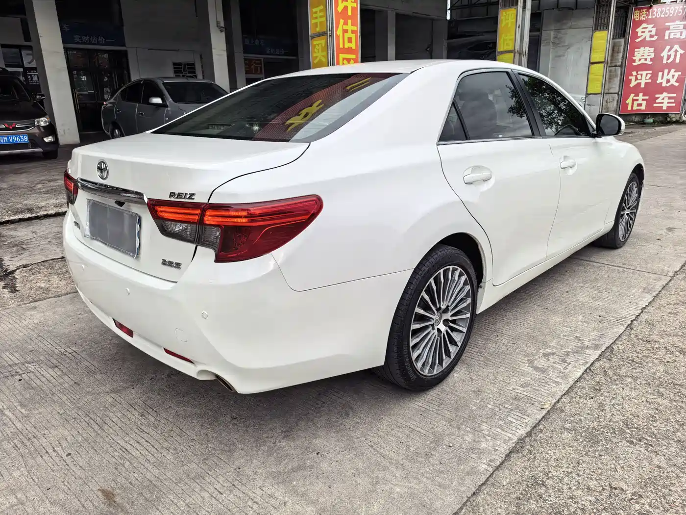 Toyota Reiz 2013 2.5S Elite Edition фото 6