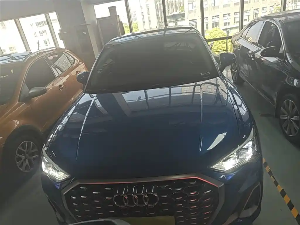 Audi Q3 Sportback 2020 40 TFSI Fashion фото 3
