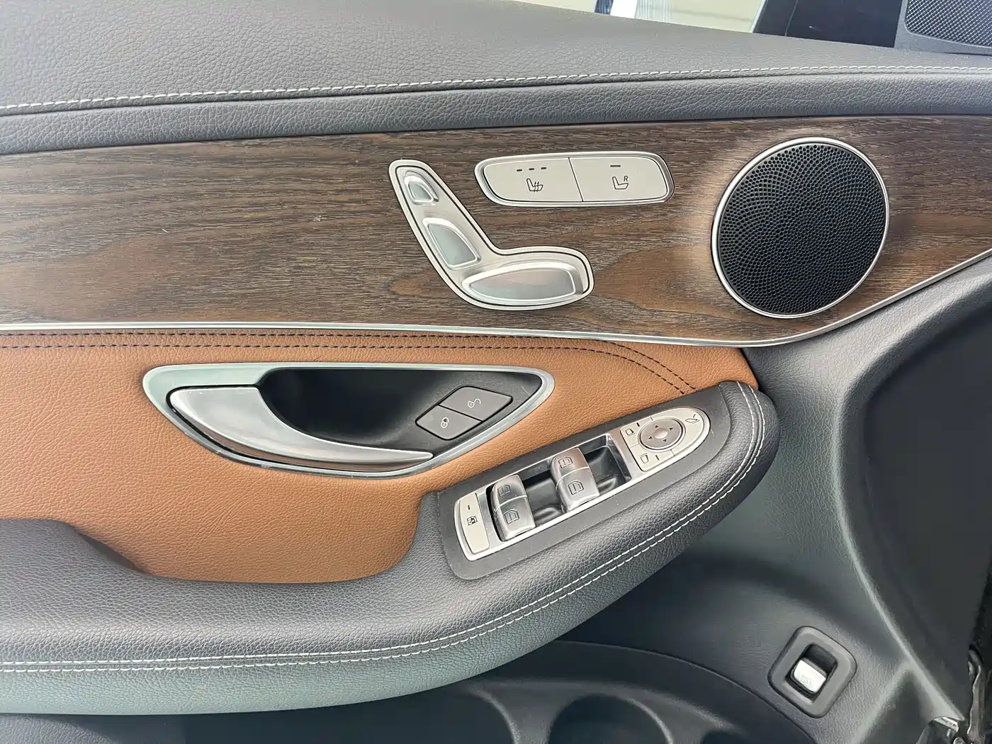 Mercedes-Benz GLC 2020 Facelift GLC 260 L 4MATIC Luxury фото 8