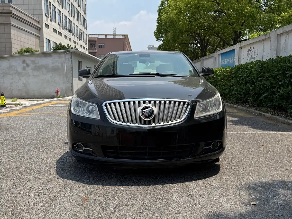 Buick LaCrosse 2012 2.4L SIDI Premium Edition фото 2