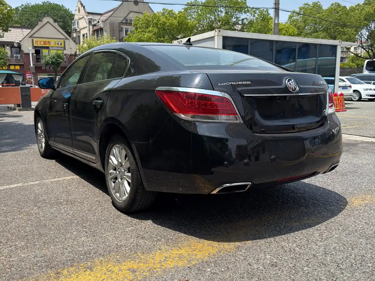 Buick LaCrosse 2012 2.4L SIDI Premium Edition фото 17