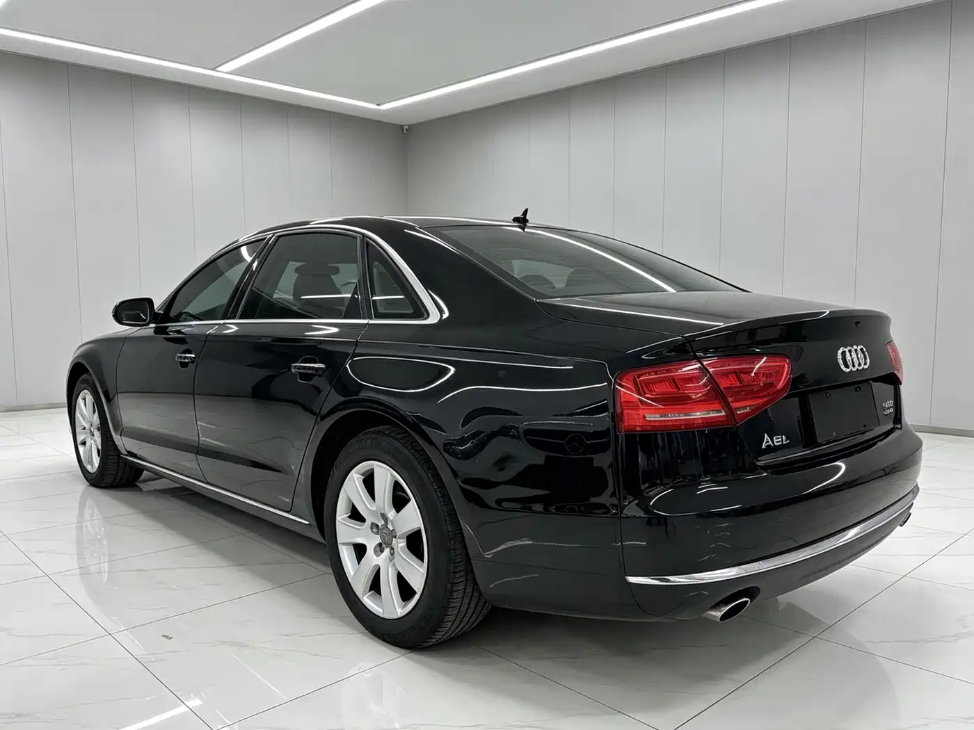 Audi A8 2011 A8L 3.0 TFSI quattro Comfort (245kW) фото 6