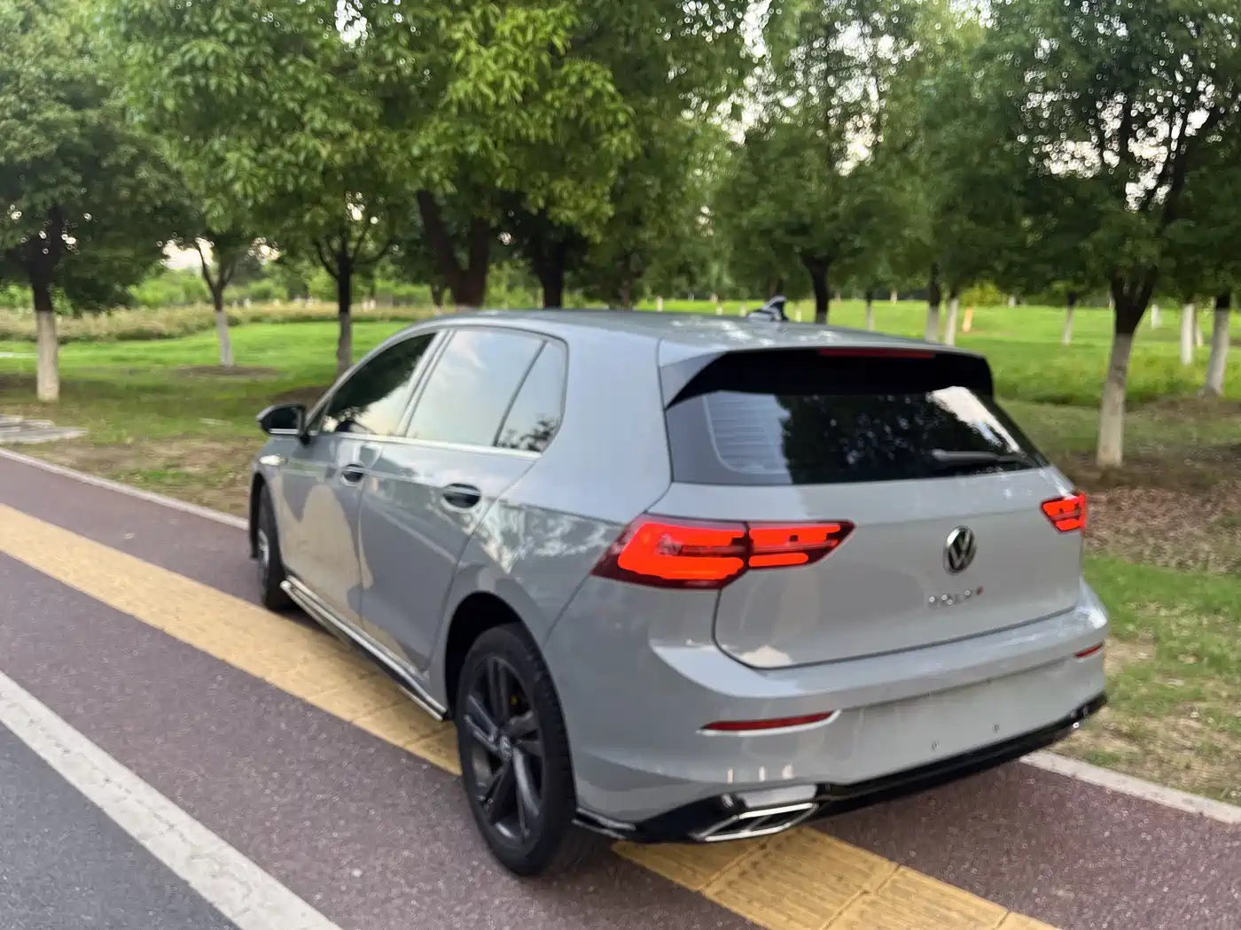 Volkswagen Golf 2023 280TSI DSG R-Line Lite фото 6