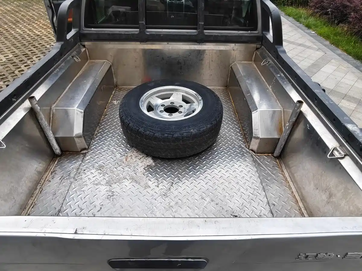 Jiangling Baodian 2020 2018 2.9T New Value 4WD Diesel Comfort Standard Cargo Box JX4D30B5L