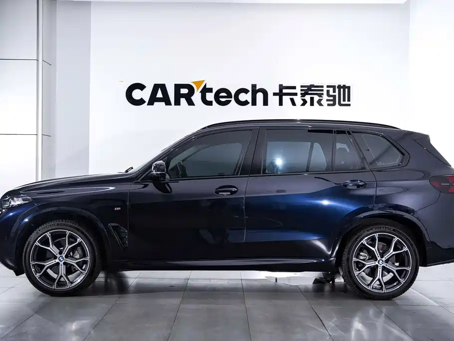 BMW X5 2025 2025 Model xDrive 30Li Exclusive M Sport Blackout Package