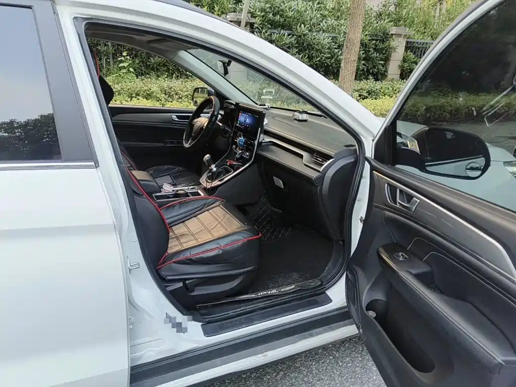 Photo 10 - Haval M6
