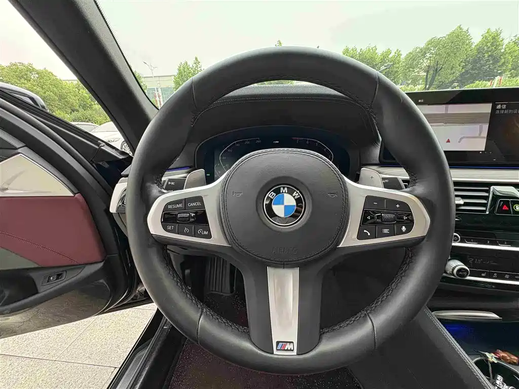 BMW 5 Series 2022 Model Second Facelift 530Li Leading M Sport Package фото 7