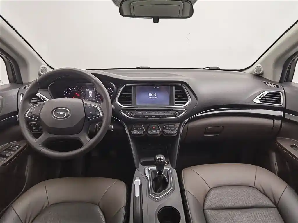 GAC Trumpchi Trumpchi GS4 2016 235T Manual Luxury Edition фото 5