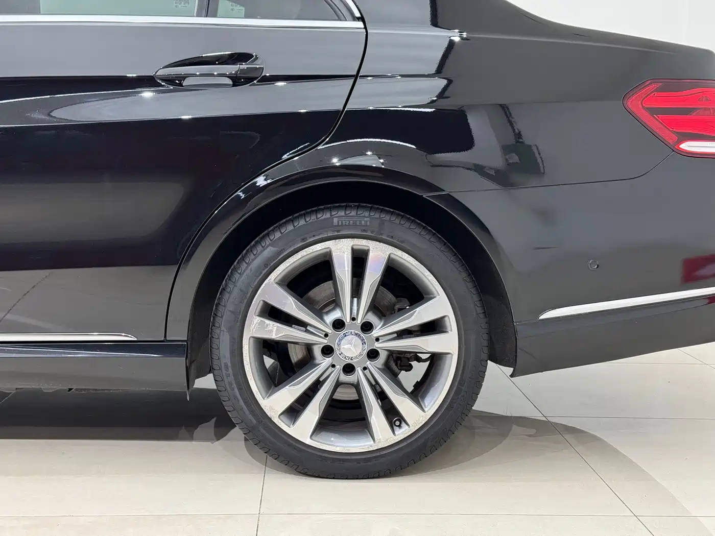 Mercedes-Benz E-Class 2014 E 260 L Sport фото 9