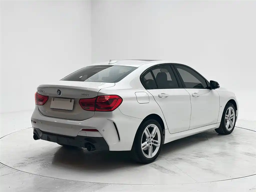 BMW 1 Series 2021 Facelift 120i M Sport Shadow Edition фото 6