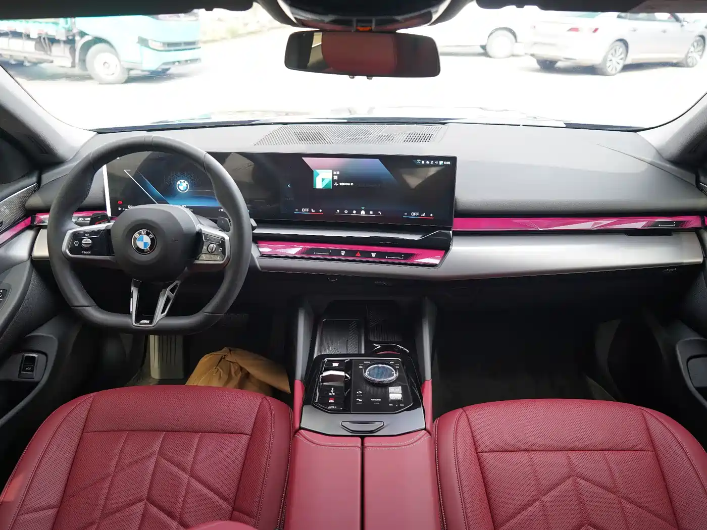 BMW 5 Series 2024 530Li Leading M Sport Package фото 16