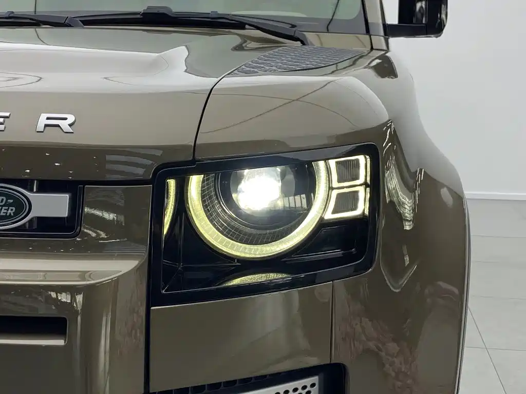 صورة 5 - Land Rover Defender