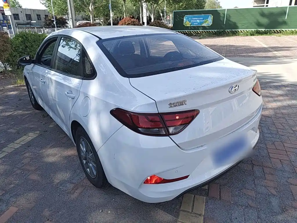 Hyundai Elantra 2017 1.6L Automatic Joy Value GLS фото 5