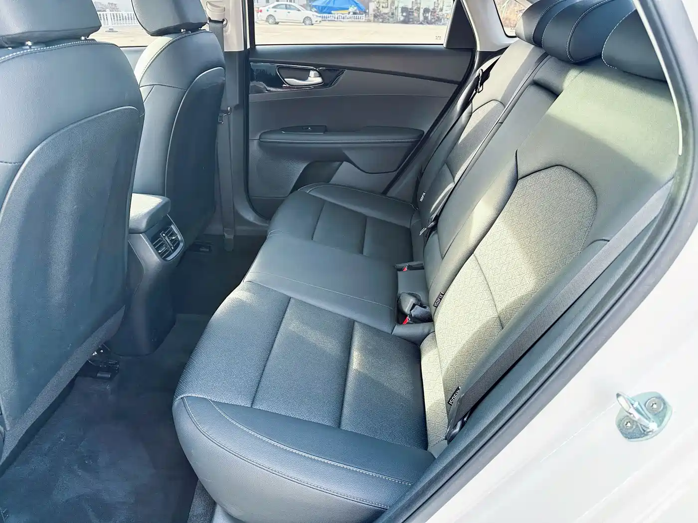 Kia K3 2021 1.5L CVT Fashion Edition фото 9