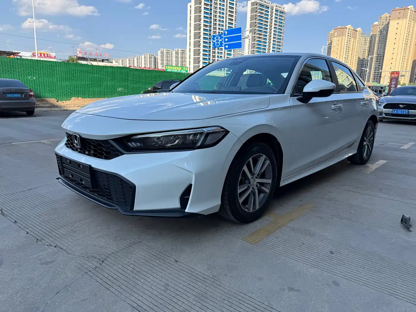 HONDA CIVIC 2025