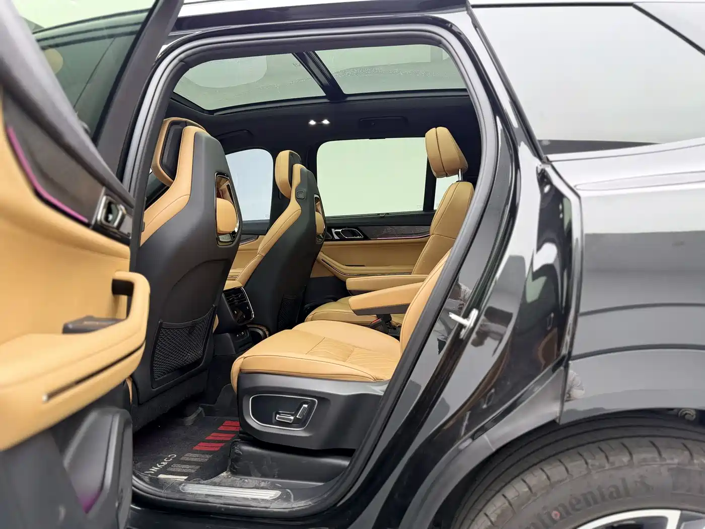 Lynk & Co 09 EM-P 2021 2.0T PHEV Ultra 6-seater фото 16