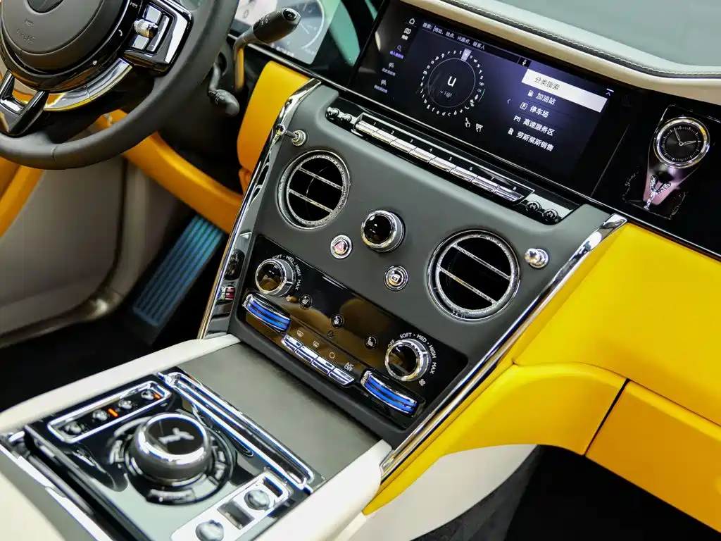 Rolls-Royce Cullinan 2025 2024 4-Seater