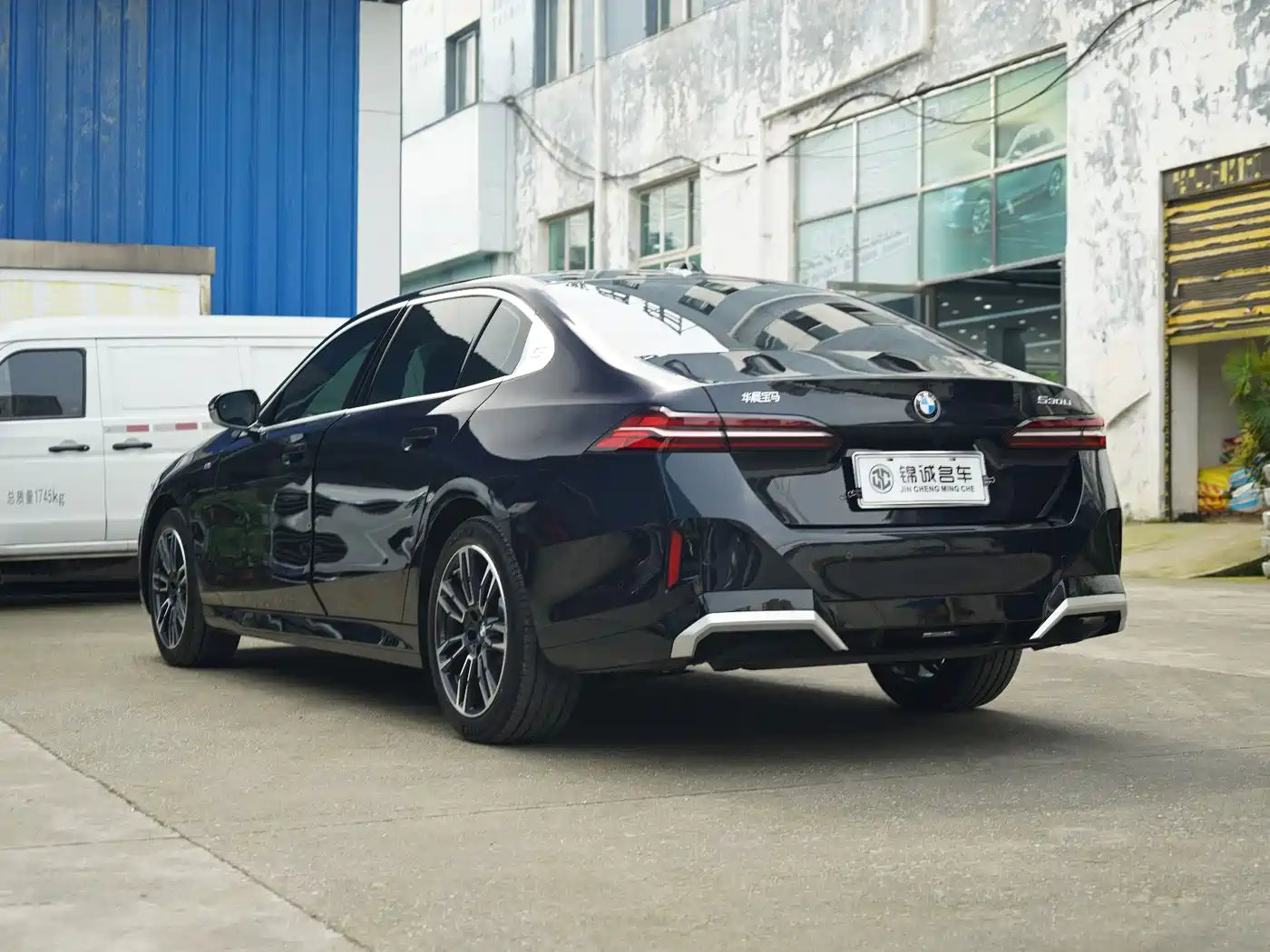 BMW 5 Series 2024 530Li Leading M Sport Package фото 7