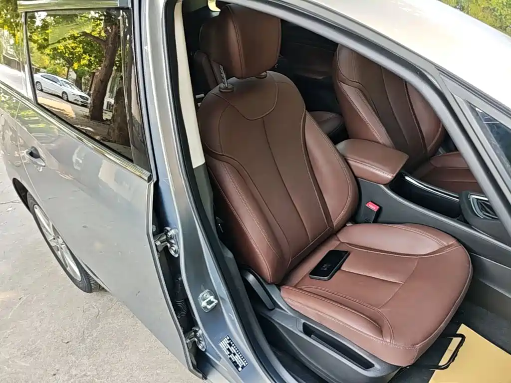 Buick GL6 2018 2019 Model 18T 6-Seater Connected Luxury Version China V