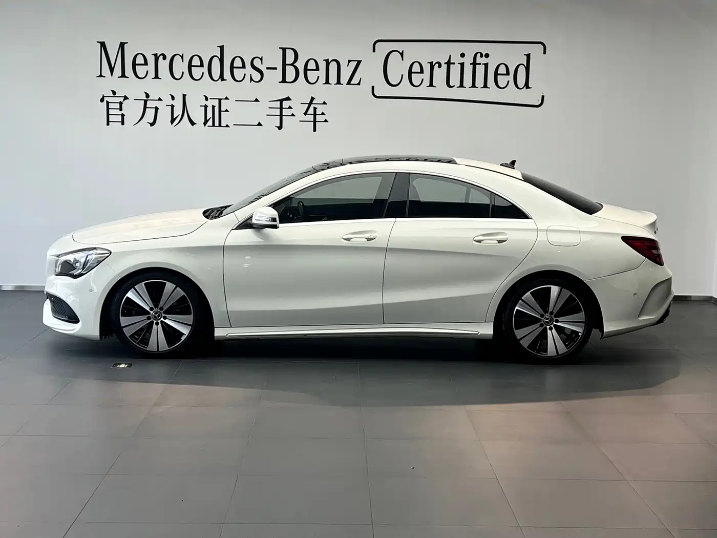 Mercedes-Benz CLA (Import) 2017 Facelift CLA 200 Style фото 2