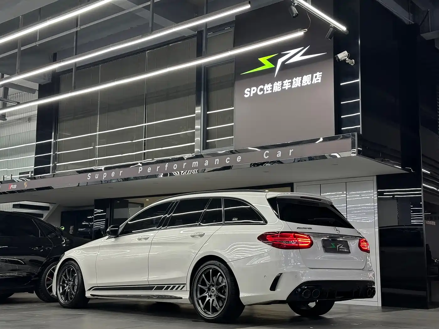 Mercedes-Benz C-Class AMG 2019 AMG C 43 4MATIC Estate Special Edition фото 21