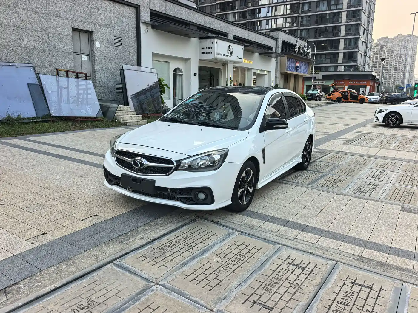 Soueast V5 Lingzhi 2019 2017 1.5L Manual Premium