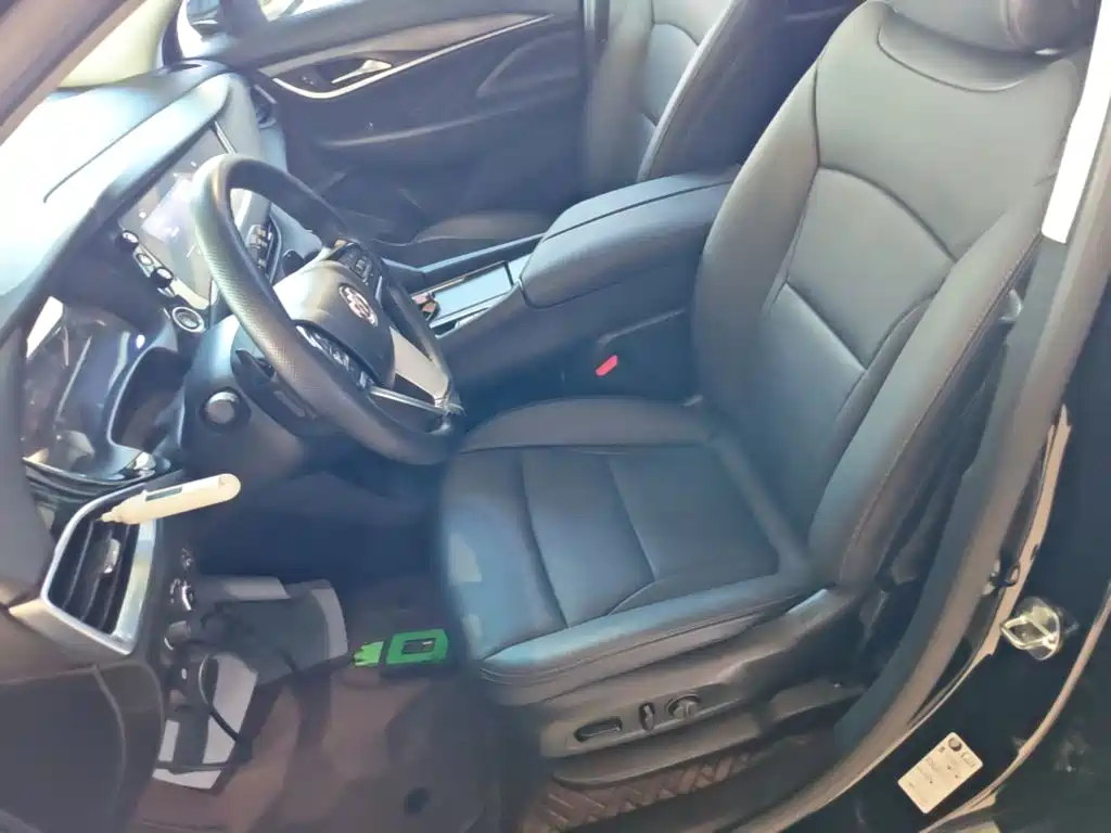 Photo 15 - Buick Enclave