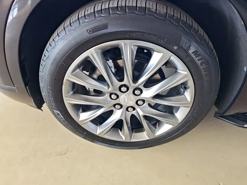 Photo 23 - Buick Enclave