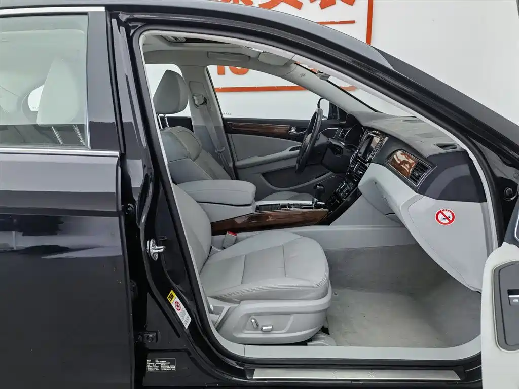 Hongqi H7 2015 3.0L Premium фото 23