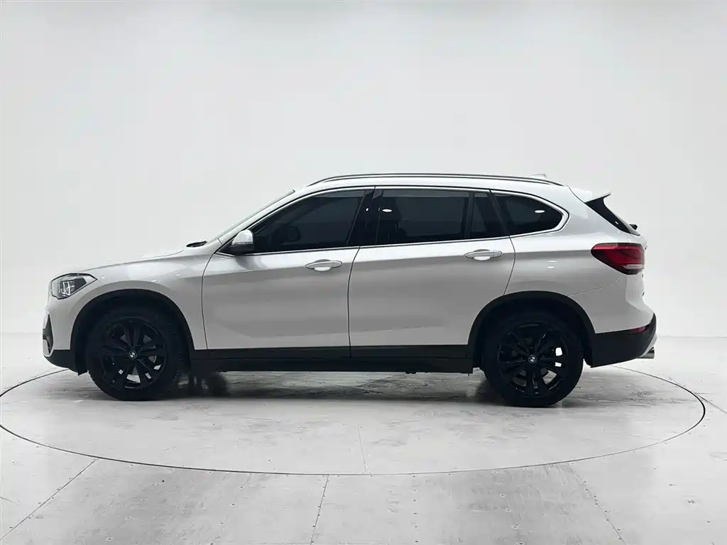 BMW X1 2021 Facelift sDrive20Li Fashion фото 7