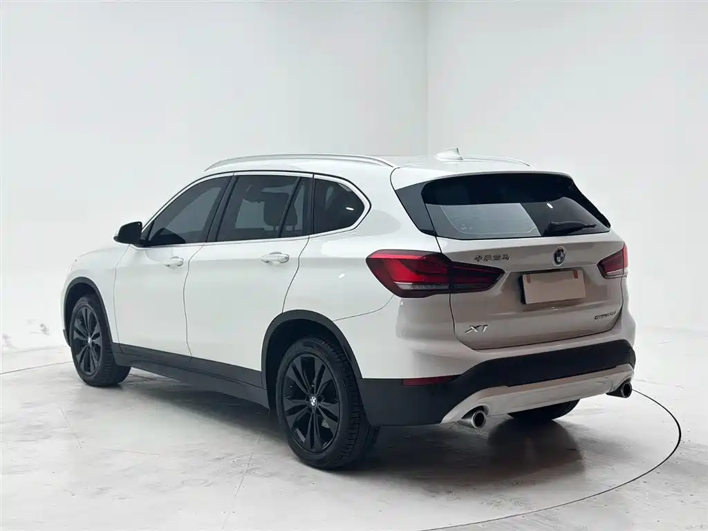 BMW X1 2021 Facelift sDrive20Li Fashion фото 4