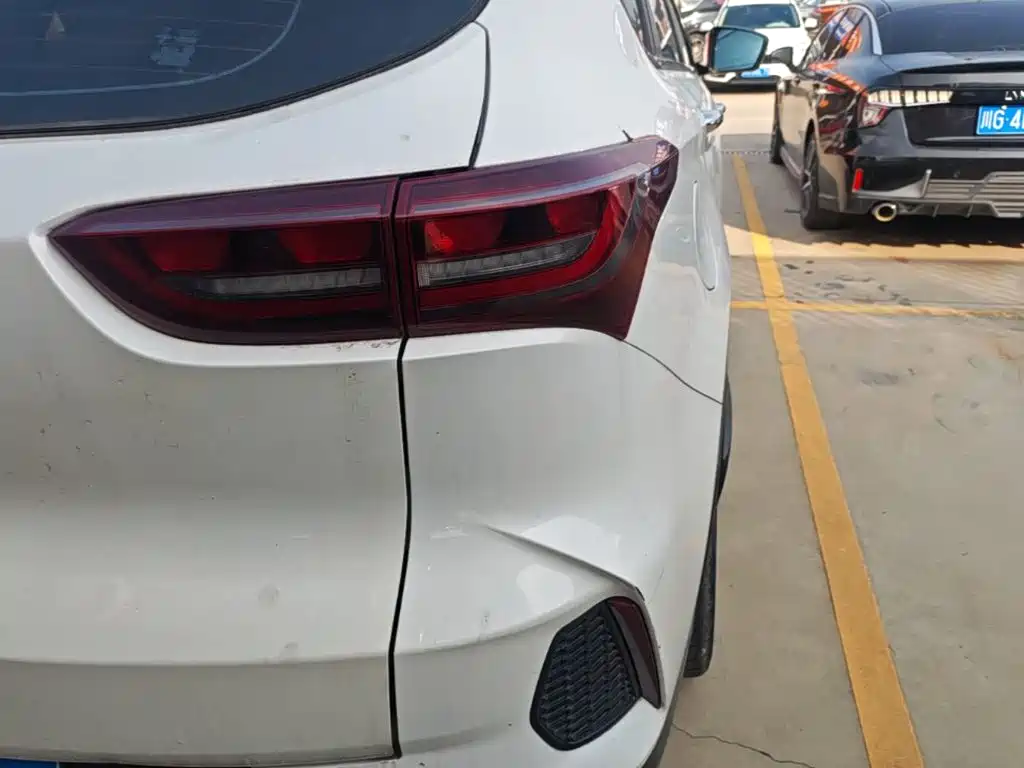 Jetour X70 Coupe 2020 2020 Model 1.6T DCT Ran Cool 7-Seater
