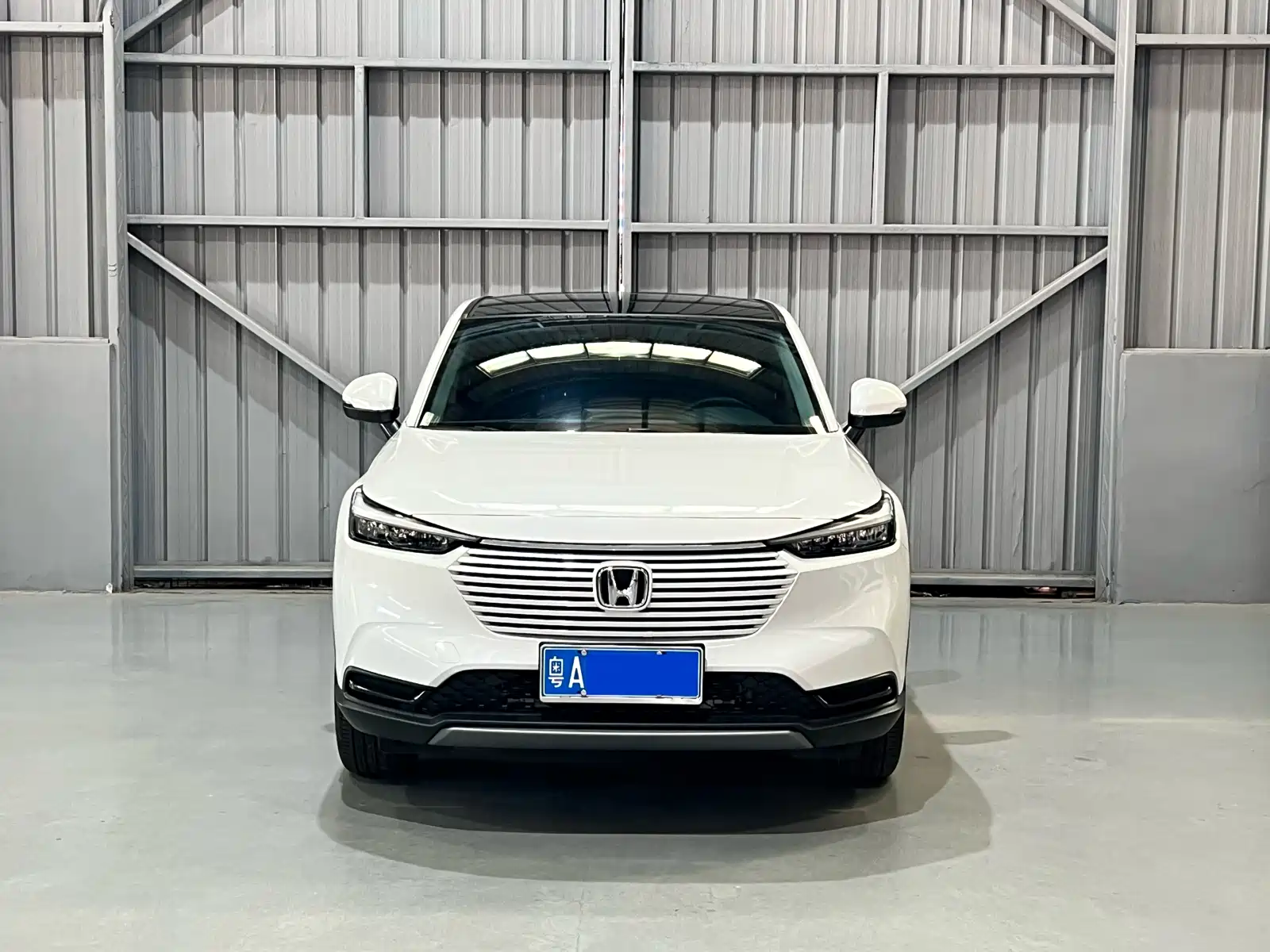 Фото 2 - Honda Vezel