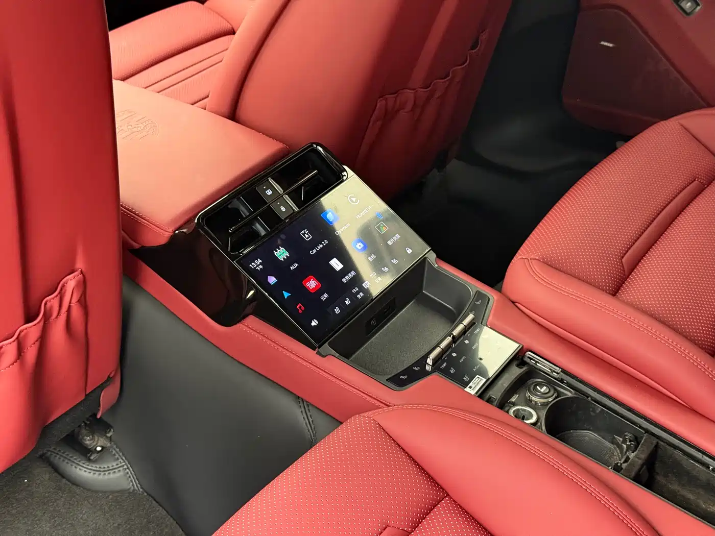 Porsche Panamera 2014 Panamera 3.0T фото 12