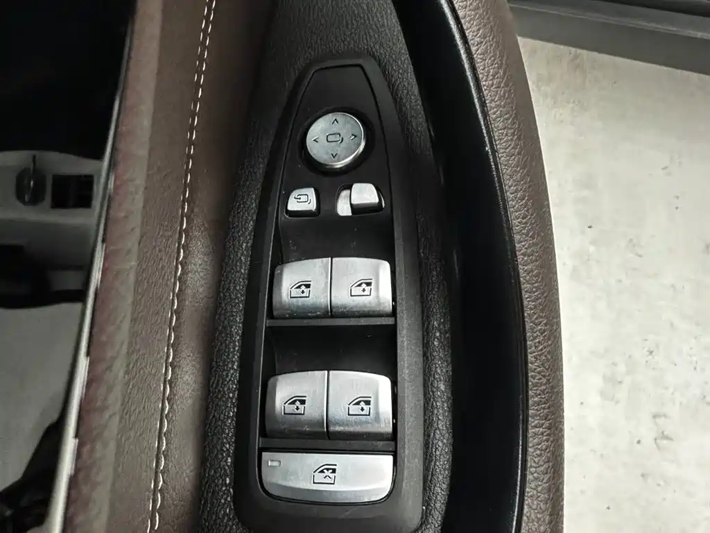 BMW X1 2021 Facelift sDrive20Li Fashion фото 16