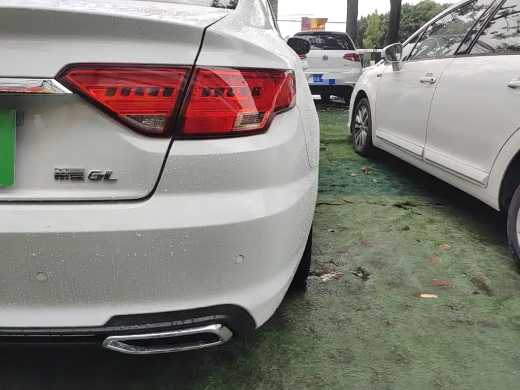 Geely Emgrand GL 2019 2019 1.4T CVT Premium Smart Edition