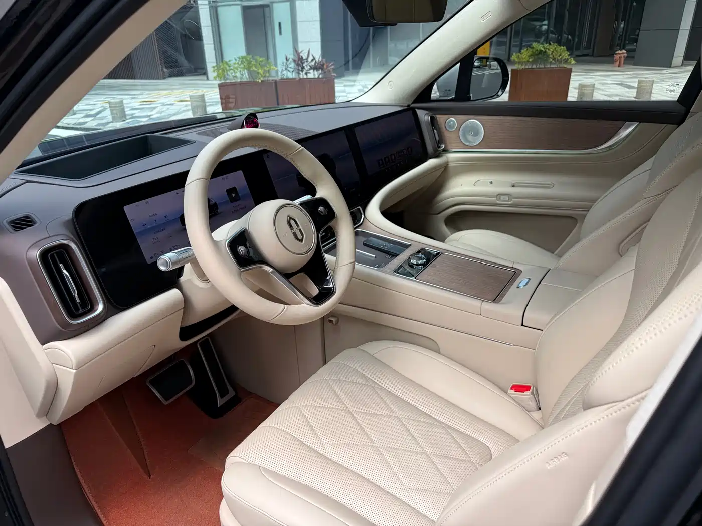 AITO Wenjie AITO M9 2024 Extended Range Ultra 42kWh 6-Seater фото 10