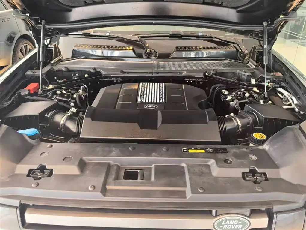 Land Rover Defender 2023 Facelift 110 5.0T V8 фото 21
