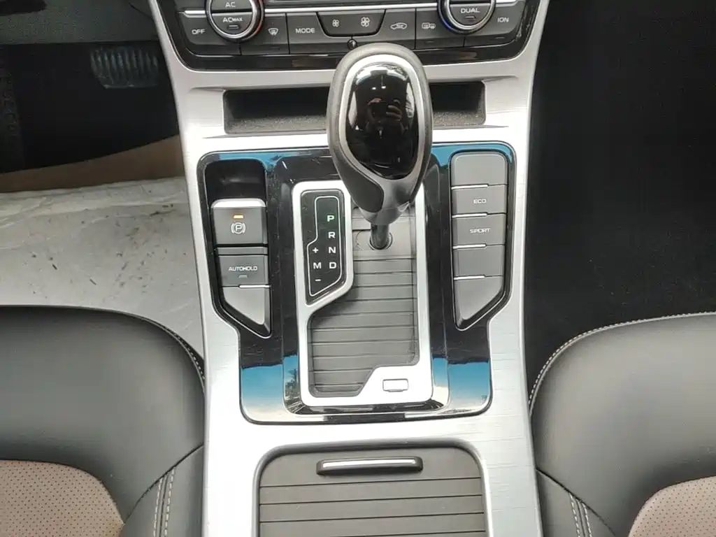 Geely Emgrand GL 2019 2019 1.4T CVT Premium Smart Edition