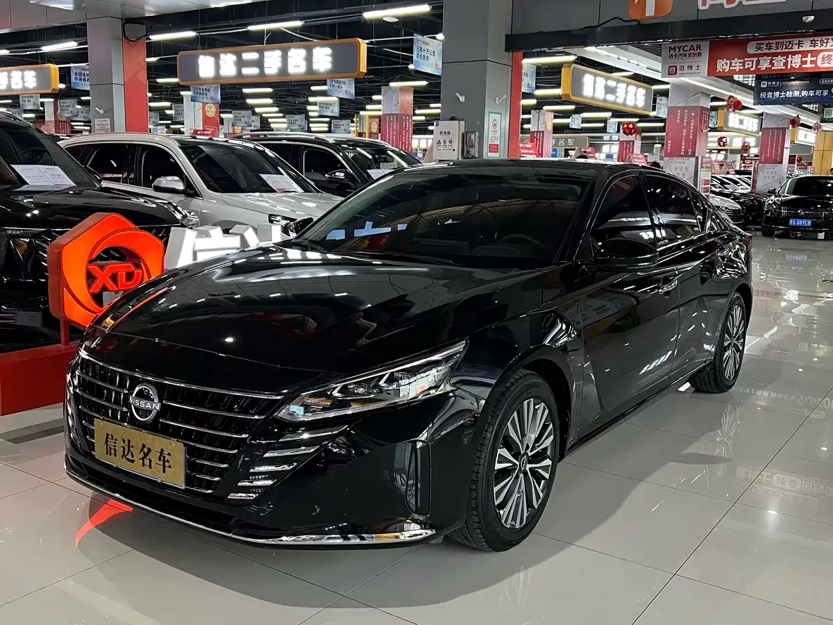 NISSAN TEANA 2024