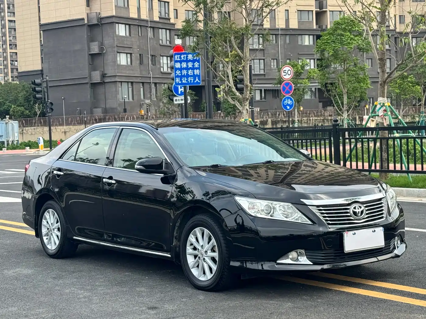 Toyota Camry 2013 2.0G Comfort фото 3