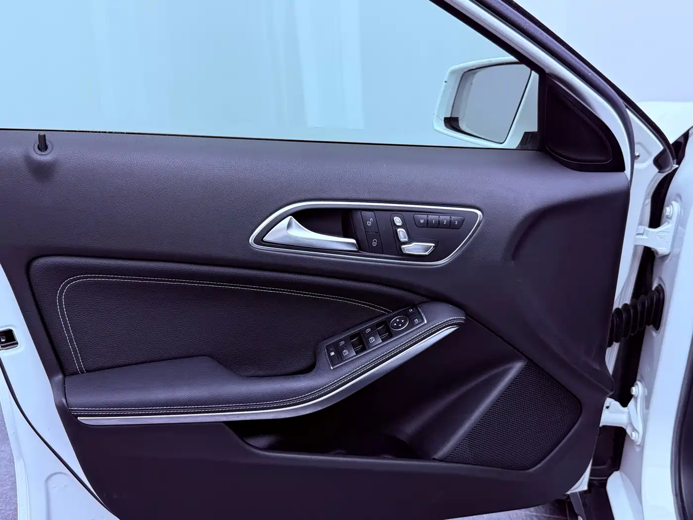 Mercedes-Benz GLA 2018 GLA 200 Dynamic фото 8