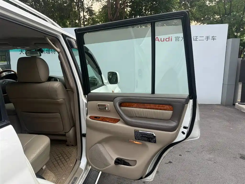 Lexus LX 2006 2005 470