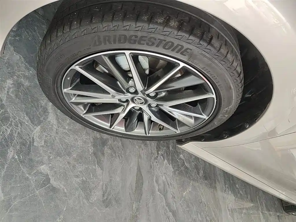 Toyota Camry 2021 2.5G Luxury Edition фото 23