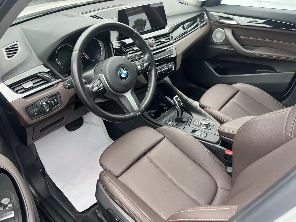 BMW X1 2021 sDrive25Li Leading фото 6