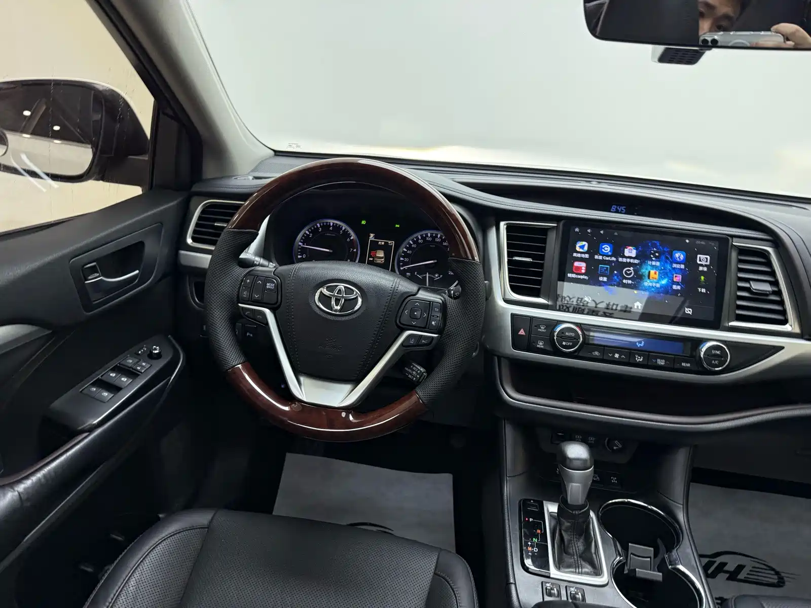Фото 10 - Toyota Highlander