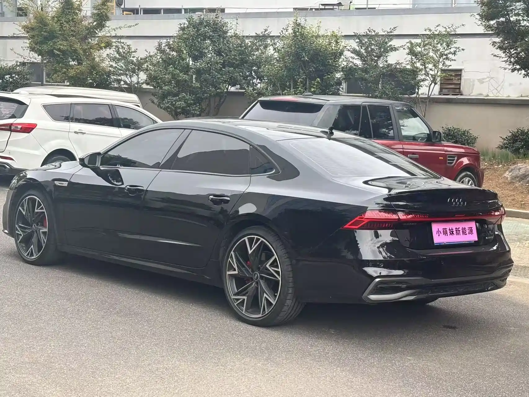 Фото 23 - Audi A7L