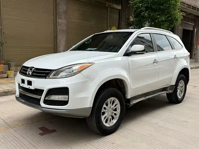 Jiangling Yusheng S350 2013 2.4T Automatic 4WD Diesel Premium Luxury 5-seater