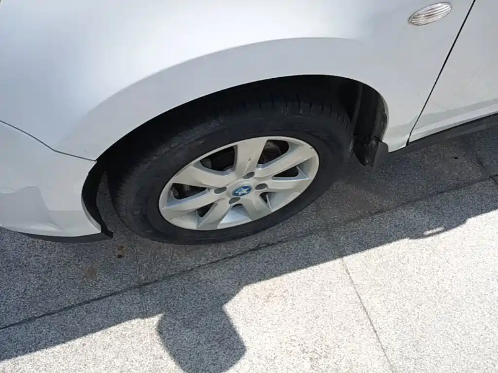 Venucia R50 2017 2016 Model 1.6L Manual Elite Edition